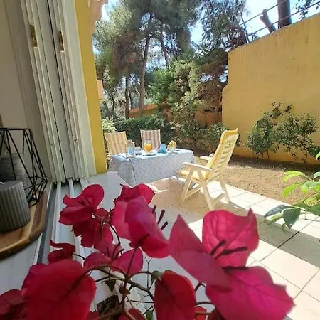 Garden Apartment With Bbq In The Athenian Riviera Exterior foto