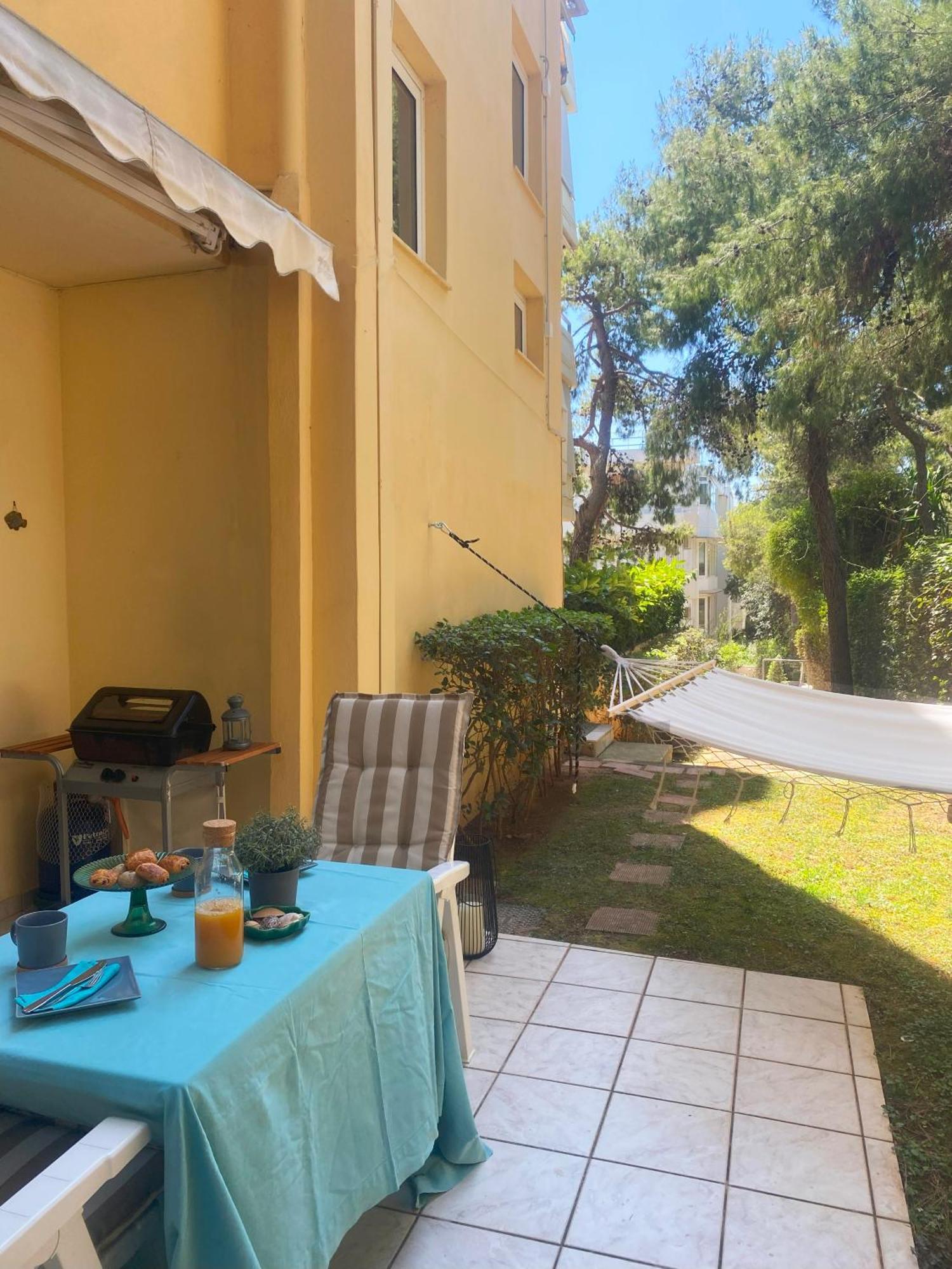 Garden With Bbq In The Athenian Riviera